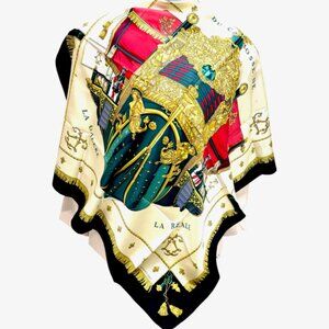 HERMES PARIS VUE DU CAROSSE DE LA GALERE   100%  silk scarf 34"  Ivery Black(34)